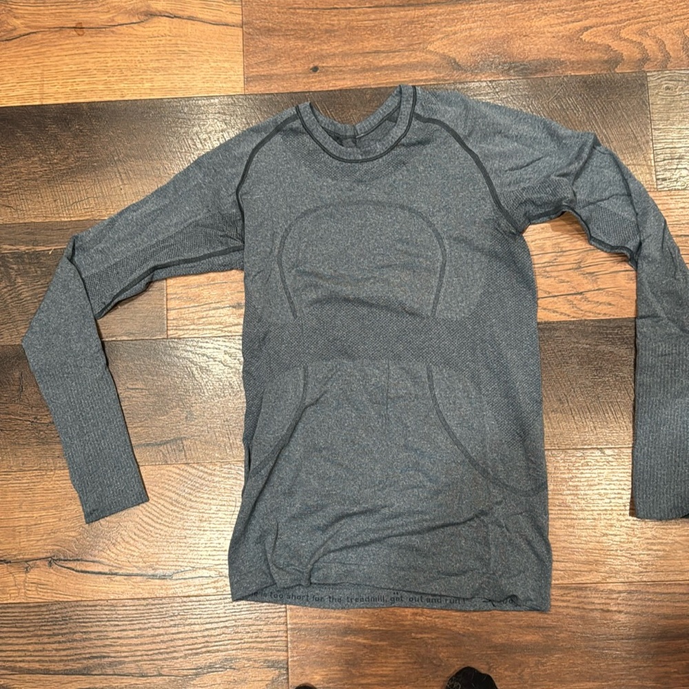 Lulu lemon Long Sleeve slate blue shirt